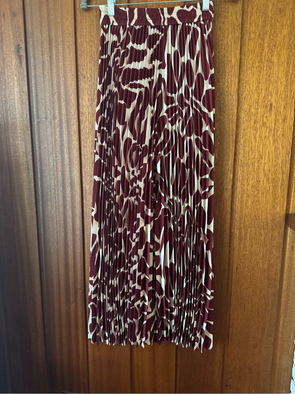 Pleated Burgundy and Cream Printed Maxi pants
